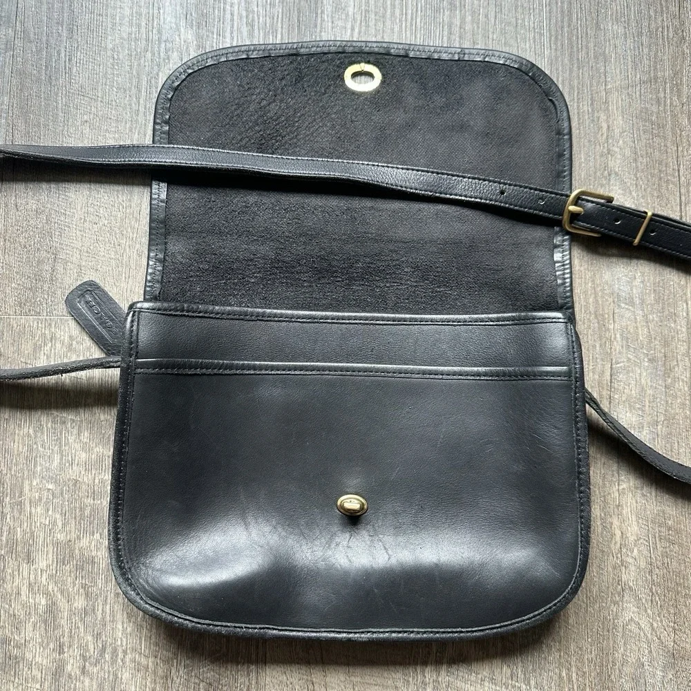 Vintage Coach Black Leather City Bag Purse 9790 Crossbody Very Clean!!!